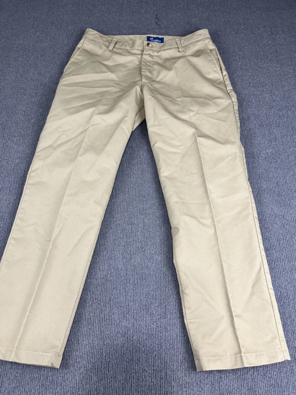 Lee Mens Total Freedom Classic Fit Khaki Pants Beige Flat Front 33x30